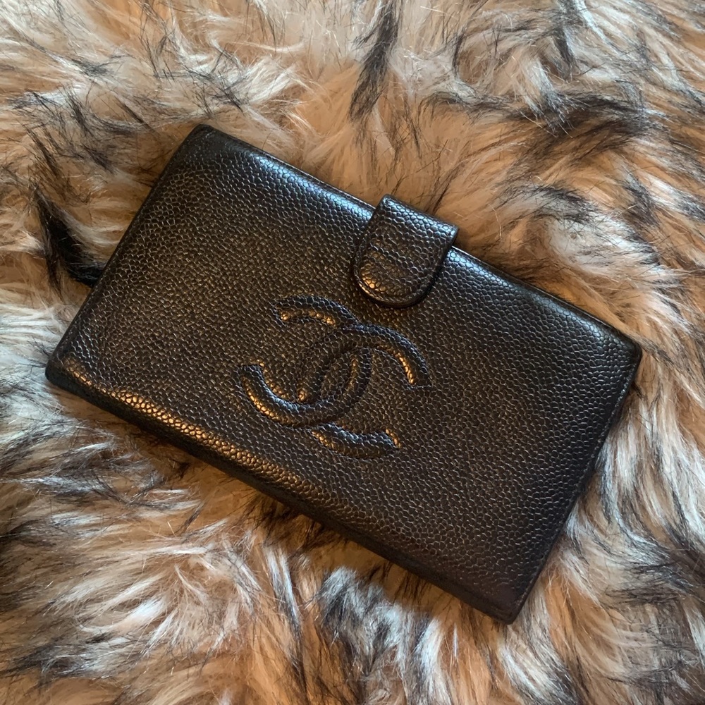 CHANEL CC Caviar Leather Wallet